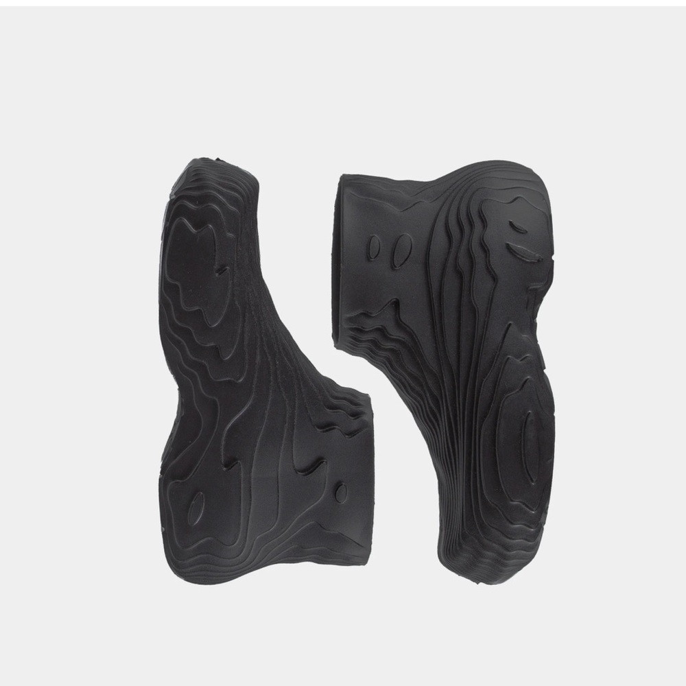 Freq Black Nami Boots (M5/ W 6.5/7)